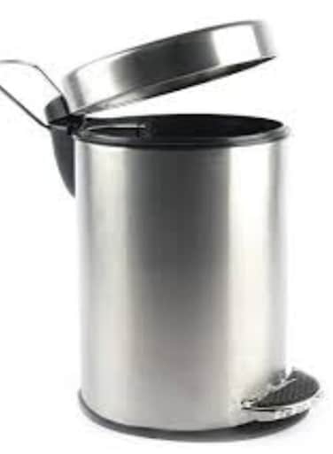 Stainless steel pedal bin with a capacity of 7 liters is a practical and hygienic solution for waste disposal in bathrooms, kitchens, offices, and other spaces.