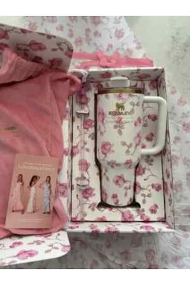 x Love Shack Fancy Ribbon Pink 40 oz Tumbler