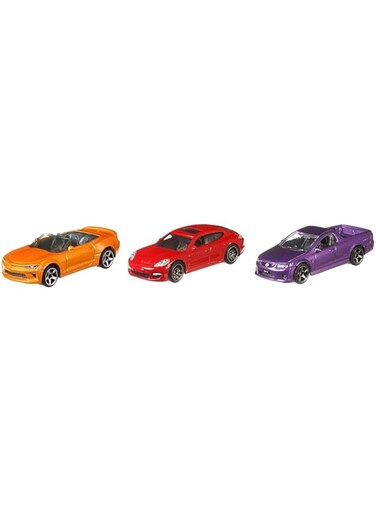 Matchbox 3-Pack 1:64 Scale Vehicles, 3 Toy Car Collection for Kids 3 Years &amp; Older