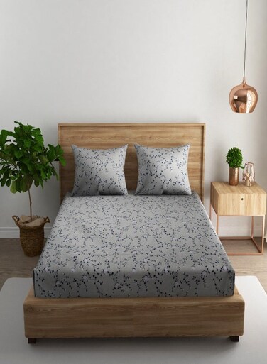 3-Piece 180 TC Printed Cotton Bedsheet Set Queen Size &acirc;&euro;&ldquo; Premium Collection with 2 pillow cases