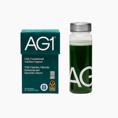 AG1 Daily Foundational Nutrition Support With Vitamins, Minerals, Botanicals and Bacterial Cultures 30X13g Sticks Pack