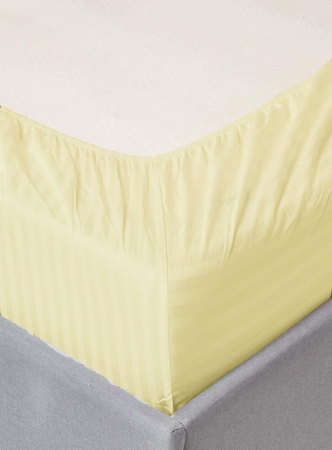 MAXQON Fitted Bed Sheet +2Pcs Pillow Covers, Queen Size 150x200+20cm, Color Cream
