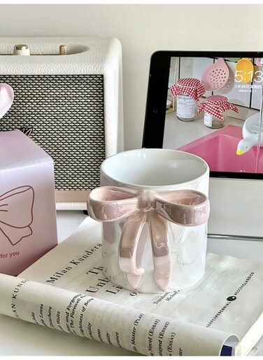 Ribbon Mugs with Bow Handle, 350ml Bow Mugchristmas Mug, Ins style, Ceramic Christmas Bow Hot Coffee Mug for Women Friends Coworker Valentine's Christmas Birthday Gifts &iuml;&frac14;&circ;Pink&iuml;&frac14;&permil;