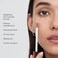 خافي عيوب Hourglass Vanish Airbrush. خافي عيوب خفيف الوزن ومقاوم للماء لإطلالة طبيعية ناعمة كالبخاخ. (لون القيقب)