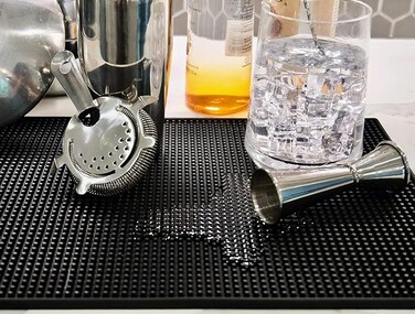 Najam Rubber Bar Mat, 1cm Thick Anti-skid Non-toxic Rubber Bar Mats for Countertop, Home Bar, Restaurants, Hide Stain Absorbent Backed Quick Drying Mat (45 * 30CM)