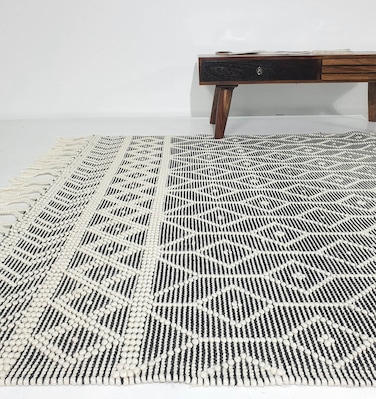 Ramsha Handmade 300X400cm  Black &amp;  Natural Color Wool &amp; Cotton Woven Rug - SRN 018