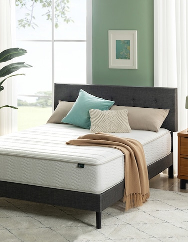 Zinus 10 Inch Foam and Spring Hybrid Mattress Queen Size