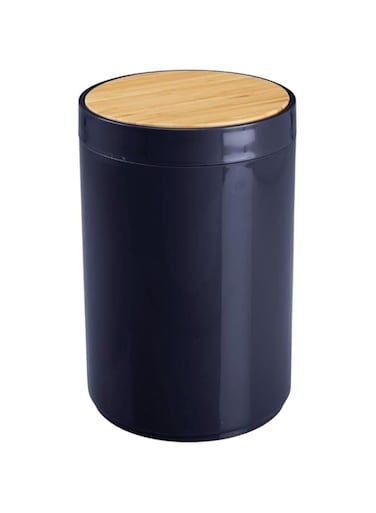 mDesign Plastic Round Trash Can Small Wastebasket - Garbage Bin Container with Swing-Close Lid - Bathroom Garbage Basket - Holds Waste, Recycling - 1.3 Gallon - Basa Collection - Navy Blue/Natural