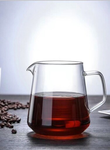 Microwavable and Stovetop Safe 600ml Glass Tea Pot Heat Resisting Clear Milk Glass Tea Pitcher 9x10 cm