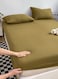 Home 3-Piece Set: Includes a single-size fitted bedsheet and two pillowcases, washable cotton in a green color.