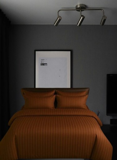 Single Size 4-Piece Duvet Cover Bedding Set &acirc;&euro;&ldquo; Duvet Cover(150x200cm), Fitted Sheet(120x200+20cm) &amp; 2 Pillowcases(53x75cm),color - Brown