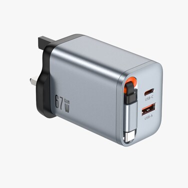 شاحن حائط جرين لاين GaNPremium بموصل المملكة المتحدة PD 67W، مدخل 100-240V، 50/60Hz، 1.5A، PPS 49.5W Power Delivery، كابل قابل للسحب 70 سم، منفذي USB-A وUSB-C، مخرج PD 67W، قابس المملكة المتحدة
