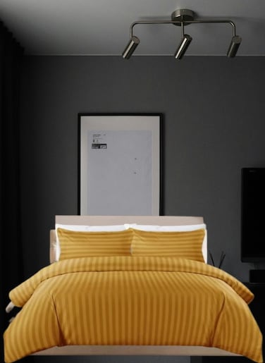 6-Piece Queen Duvet Cover Bedding Set &acirc;&euro;&ldquo; Duvet Cover(220x240cm), Fitted Sheet(150x200+30cm) &amp; 4 Pillowcases(53x75cm),color - Gold