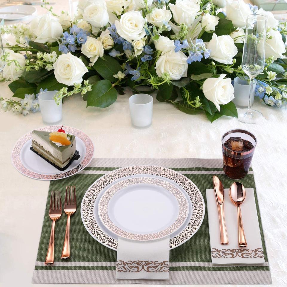 Aiwanto 175Pcs Disposable Dinner Set Dinnerware Set Rose Gold Lace Design Plate Spoon Set for Birthday Anniversary Christmas Party Accessories