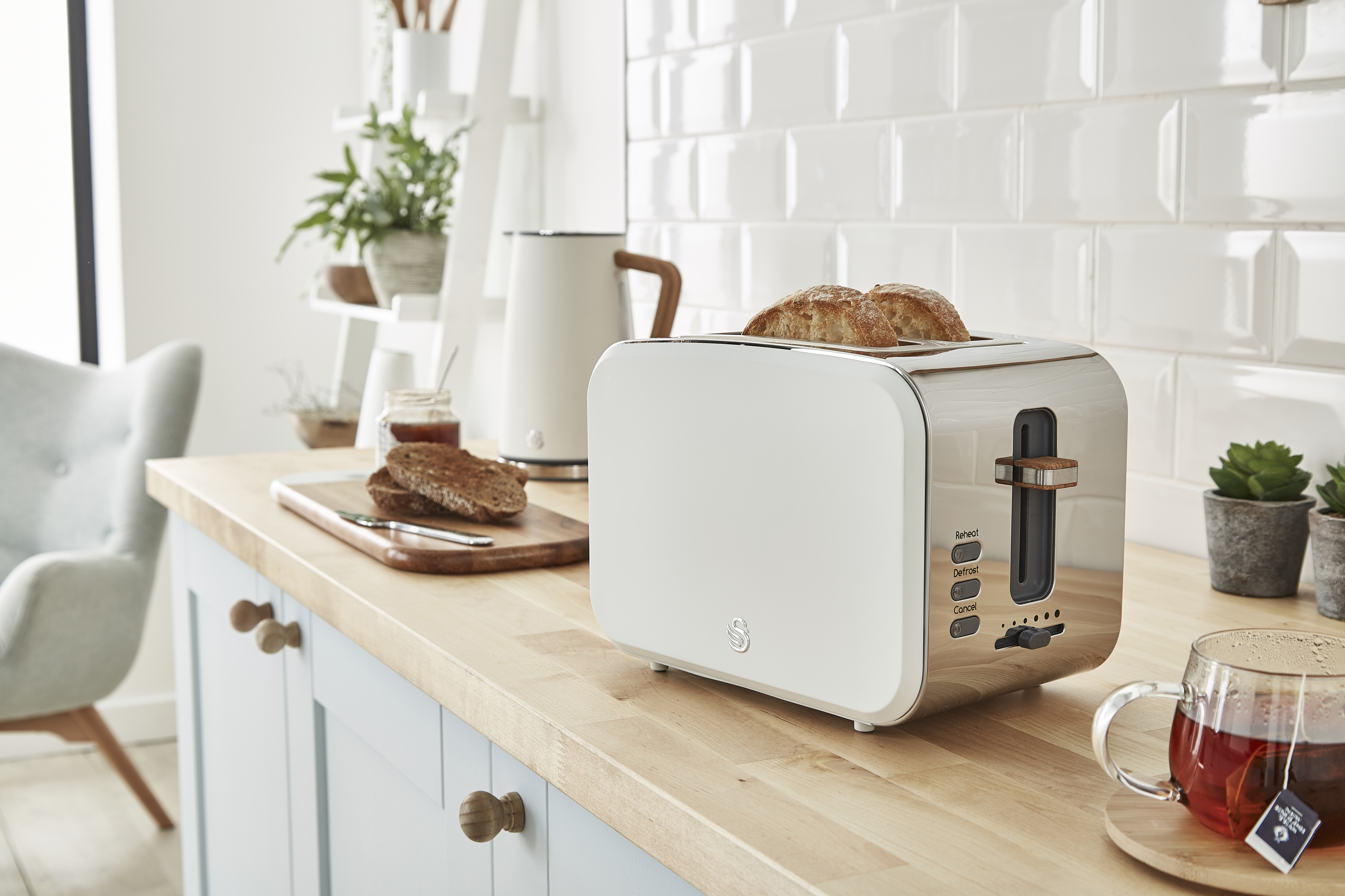 Swan Nordic 2 Slice White Toaster