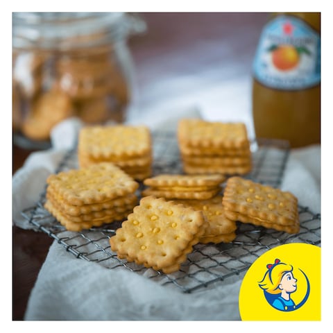 Julie&#39;s Le-mond Cheddar Cheese Puff Sandwich Biscuits 288g
