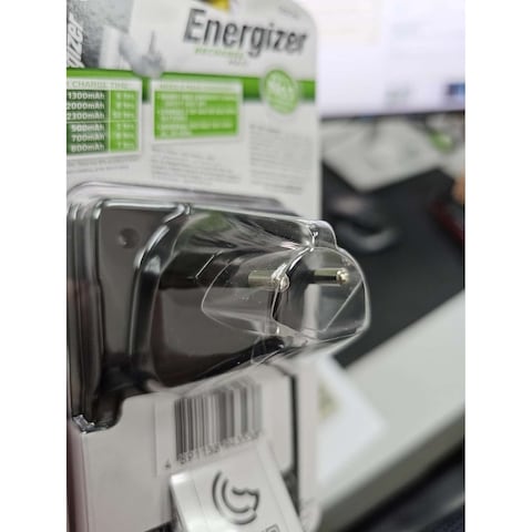 Energizer Recharge MAXI Charger  with 4 AA Rechargeable Batteries