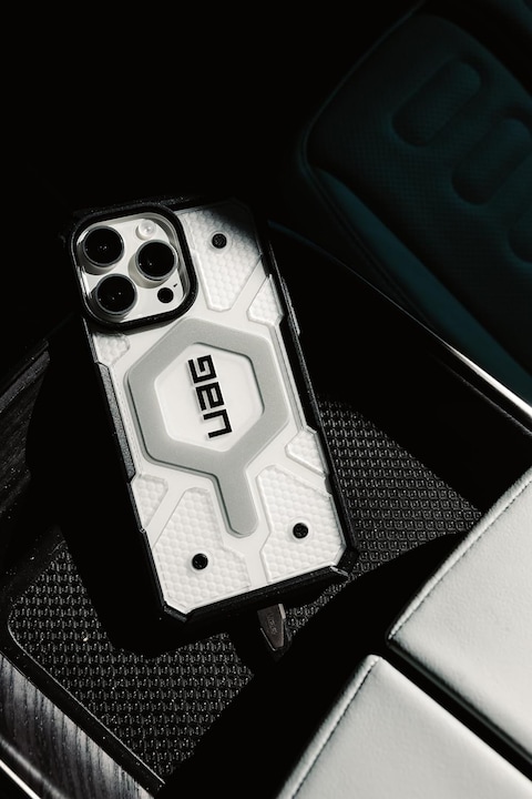 Urban Armor Gear UAG Pathfinder Clear for iPhone 15 Pro Max case cover [18 Feet Drop tested] MagSafe compatible - Ice   Silver