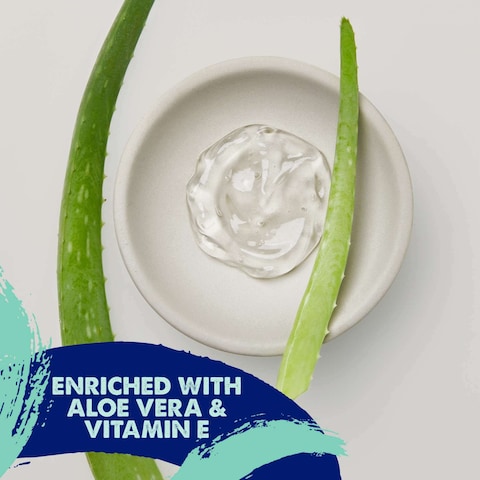 Labello Lip Scrub Lip Caring Aloe Vera &amp; Vitamin E 4.8g