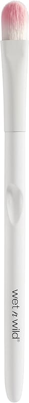 Wet N Wild Makeup Brush, Large Eyeshadow Blending Brush, Precise Application, Fluffy Fibers, Ergonomic Handle, (786B)