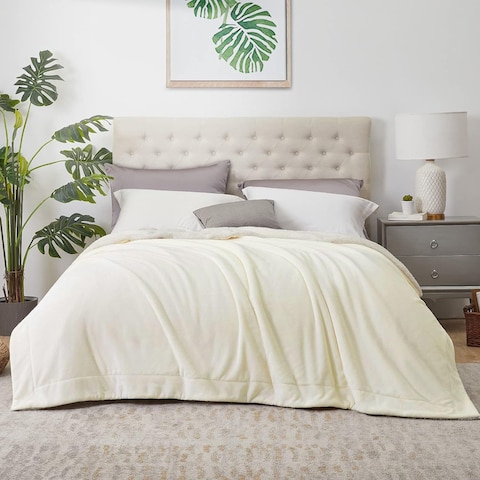 Fabienne Sherpa Blanket Single Size Twin Plush Bed Blanket Throw Blanket Flannel Fleece Reversible Lamb Blanket Warm and Plush Travel Blanket Off White 160x220cm
