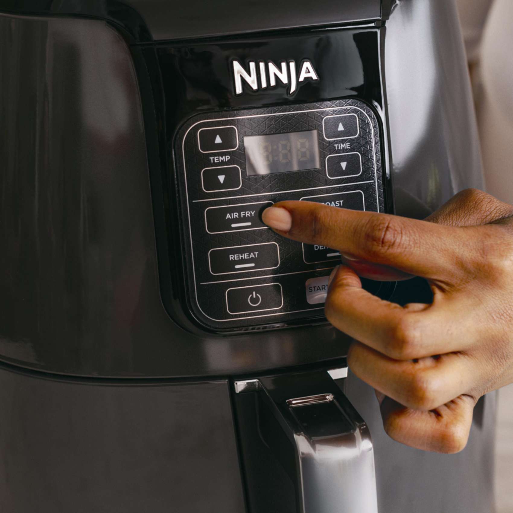 Ninja 4-Quart Air Fryer 1550W AF100