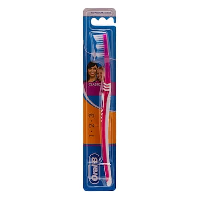 Oral B Classic Toothbrush 40 Medium