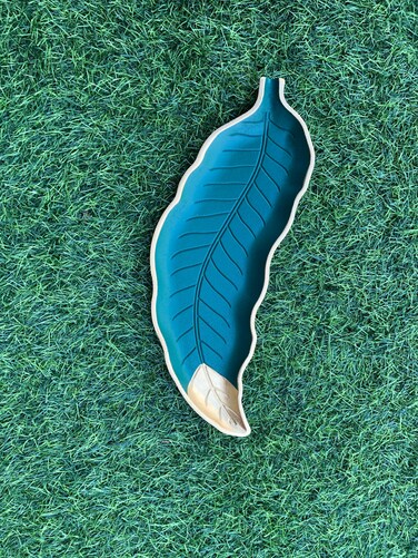 LINGWEI Leaf Design Wooden Serving Tray Platter Dish Serving Dish Plate Snacks Dessert Salad Fruit Breads Snack Appetite Platter Jewelry Trinket Dish S-7