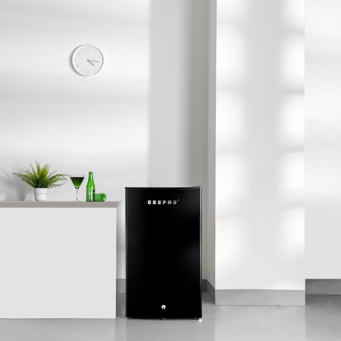 Geepas Single Door Mini Defrost Refrigerator-GRF1212BXE Mini Fridge in Retro Design Low Noise and Low Voltage Quick Cooling Easy Cleaning Black 1 Year Warranty