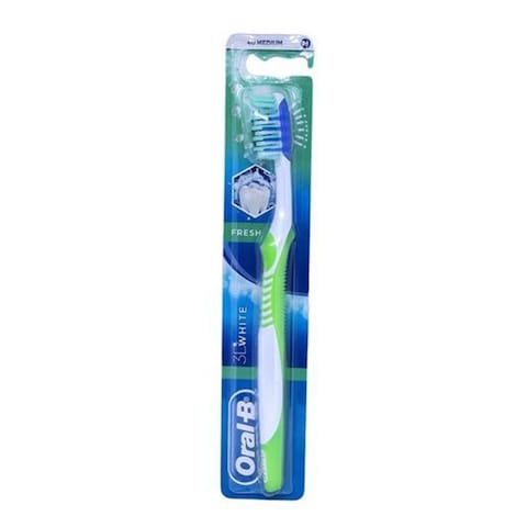 Oral B Advanced 3D White Toothbrush 40m