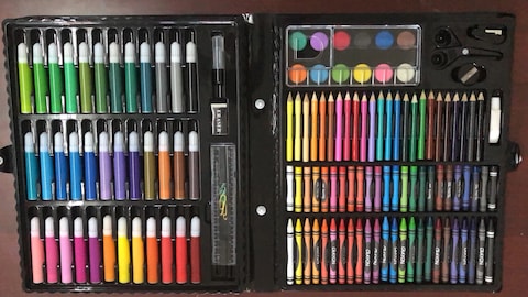 150pcs Art Set Coloring Pens Markers Wax Crayons Oil Pastels Clips Watercolours Black Box