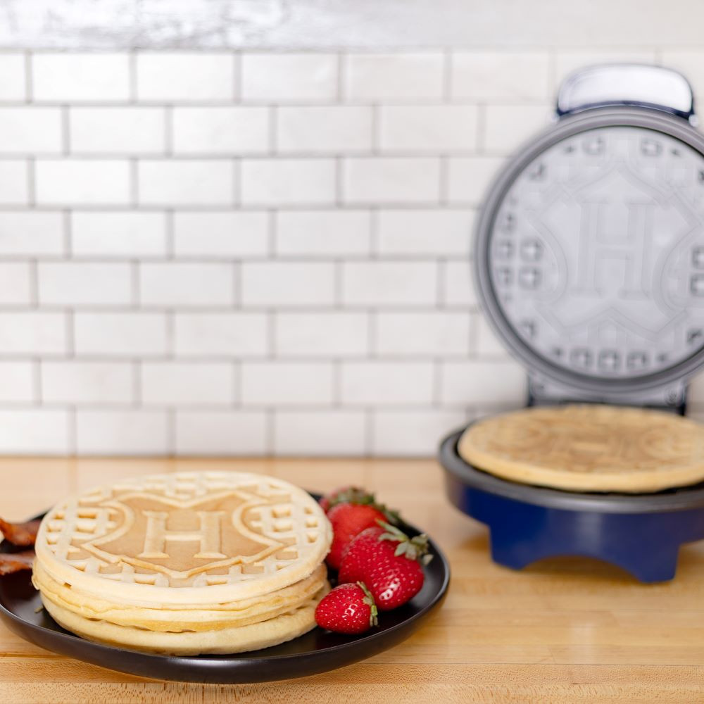 Harry Potter Kitchen Appliances - Toaster and Hogwarts Waffle Maker