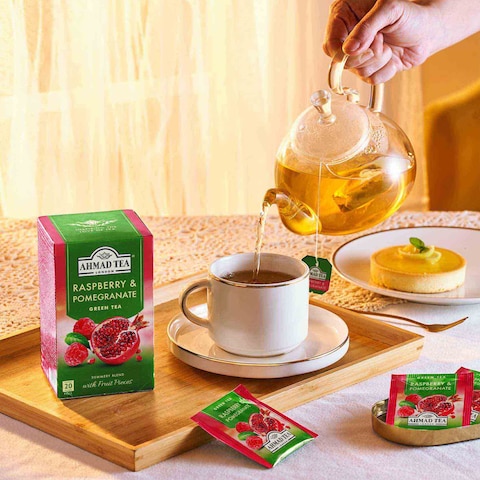 Ahmad Tea Raspberry and Pomegranate Flavoured Green Tea with Fruit Pieces Tea Bags 20 Tea Bags
