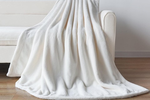PAN Home Home Furnishings Ultra Cozy Sherpa Blanket 200x240cm- Cream