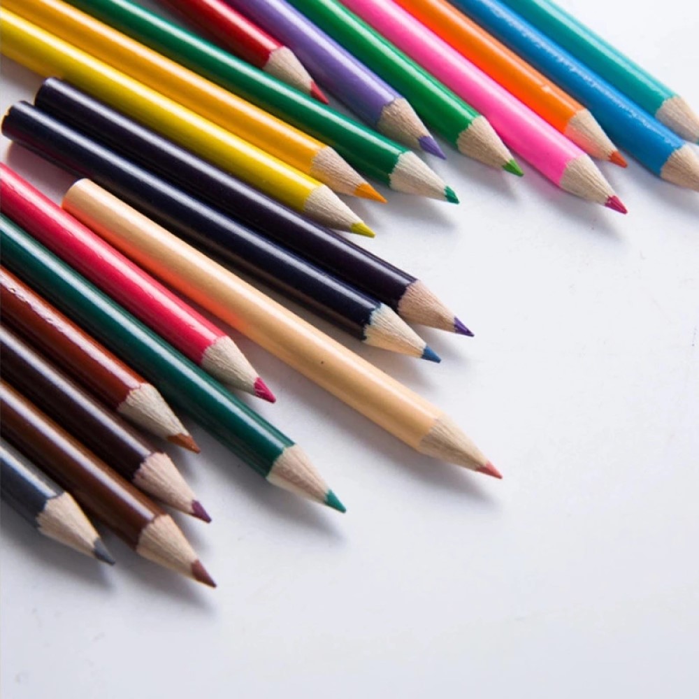 150pcs Art Set Coloring Pens Markers Wax Crayons Oil Pastels Clips Watercolours Black Box