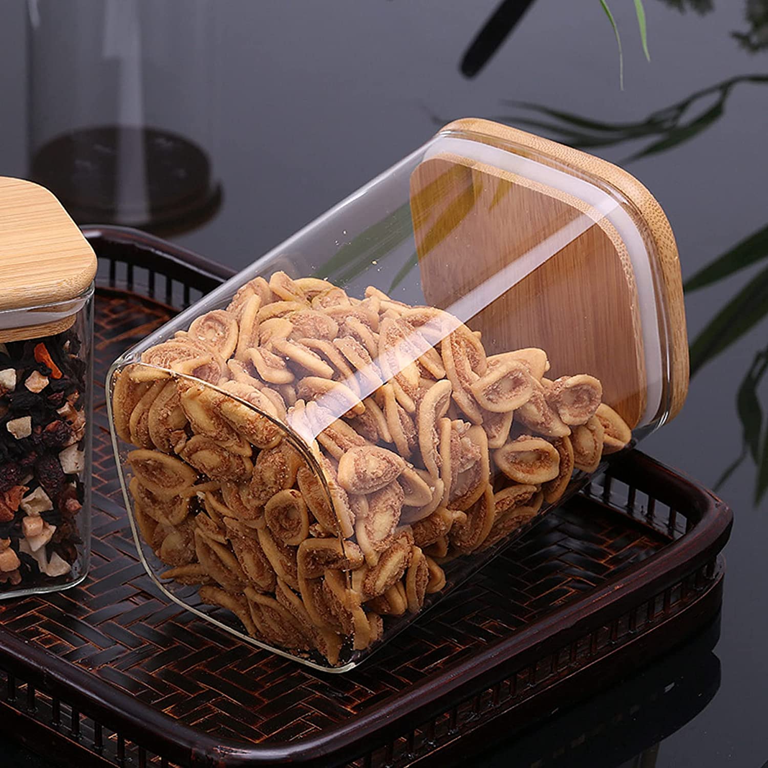 1CHASE&reg; Square Glass Storage Jar with Air tight Bamboo Lid, Borosilicate Kitchen Food Storage Container Set for Candy Cookie Rice Sugar Flour Pasta Nuts,Set of 2Pcs 1100 ML