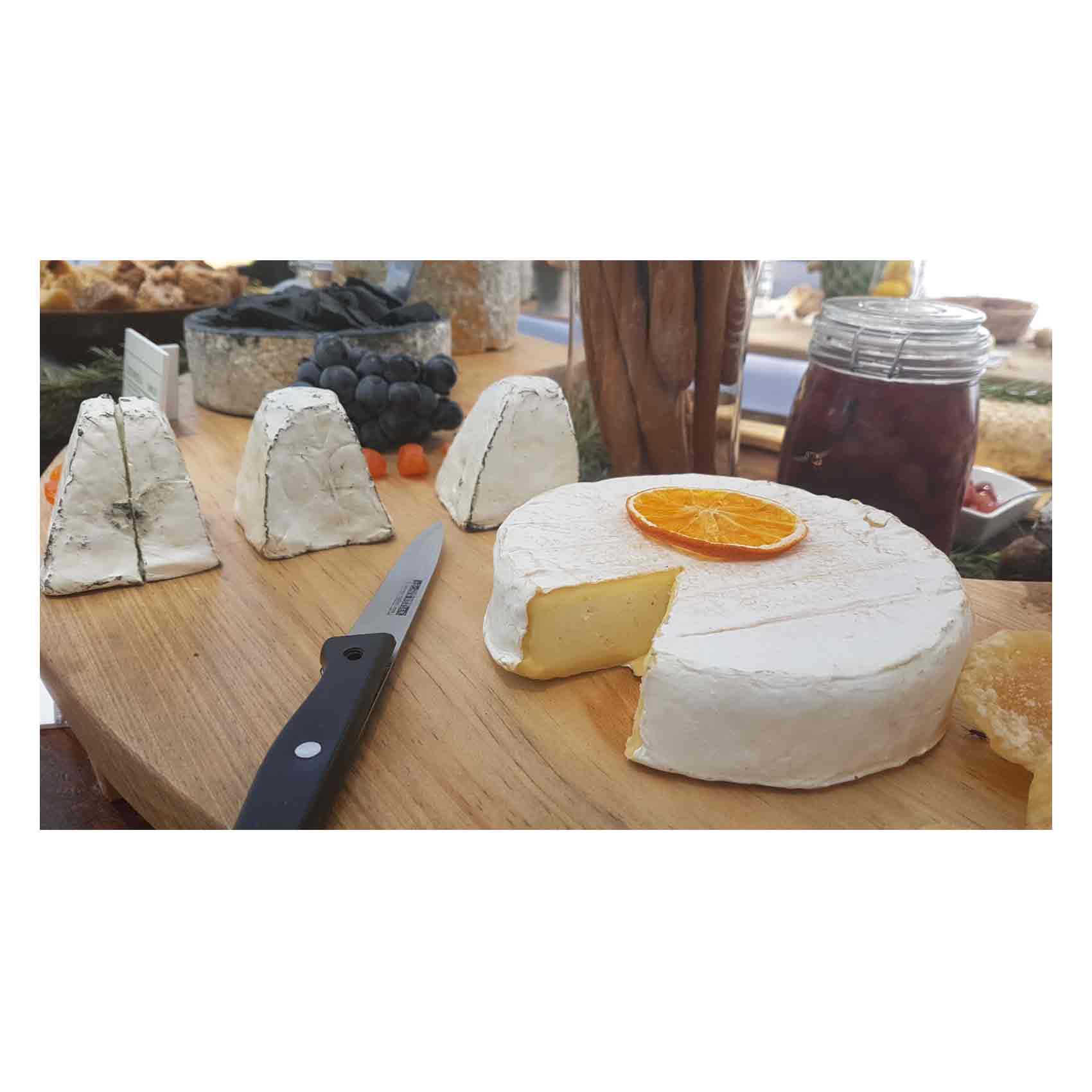 Browns Brie 1.2 Kg