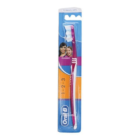 Oral B Classic Toothbrush 40 Medium