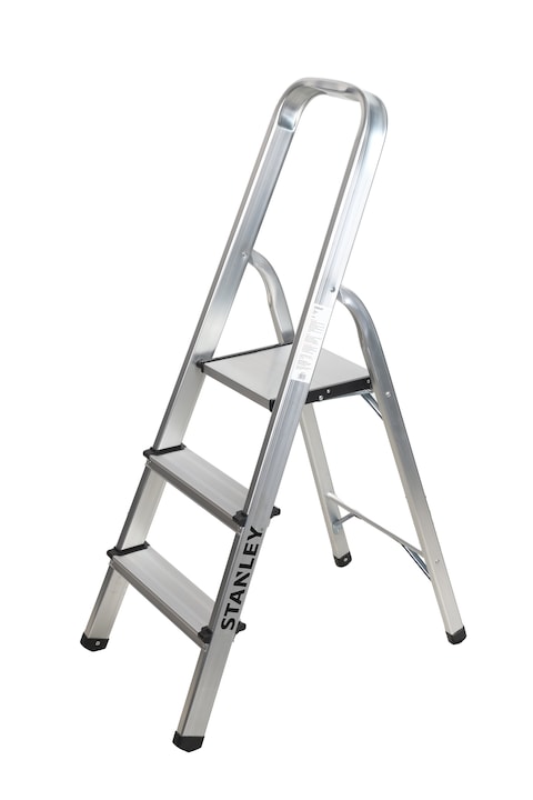 STANLEY Step Ladder, 3 Steps Aluminum Ladder with Non-Slip Rubber Edge Guards &amp; 150 KG Loading Capacity - EN131 Approved