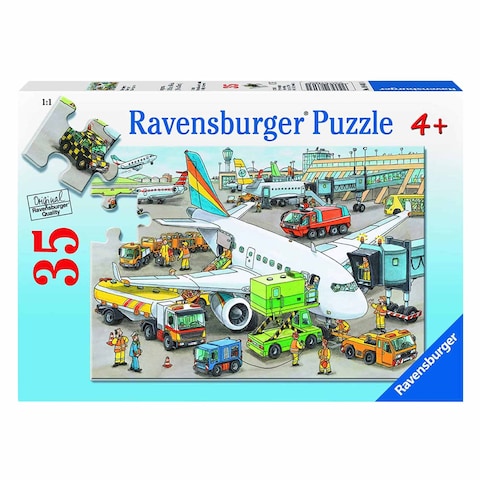 RB 8603 BUSY AIRPORT 35P